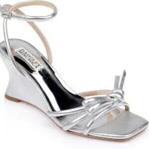 BADGLEY MISCHKA LUCIANA SILMET WOMEN WEDGE HEELS SIZE 5.5 BRAND NEW WITH BOX